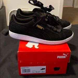 womens puma sneakers
